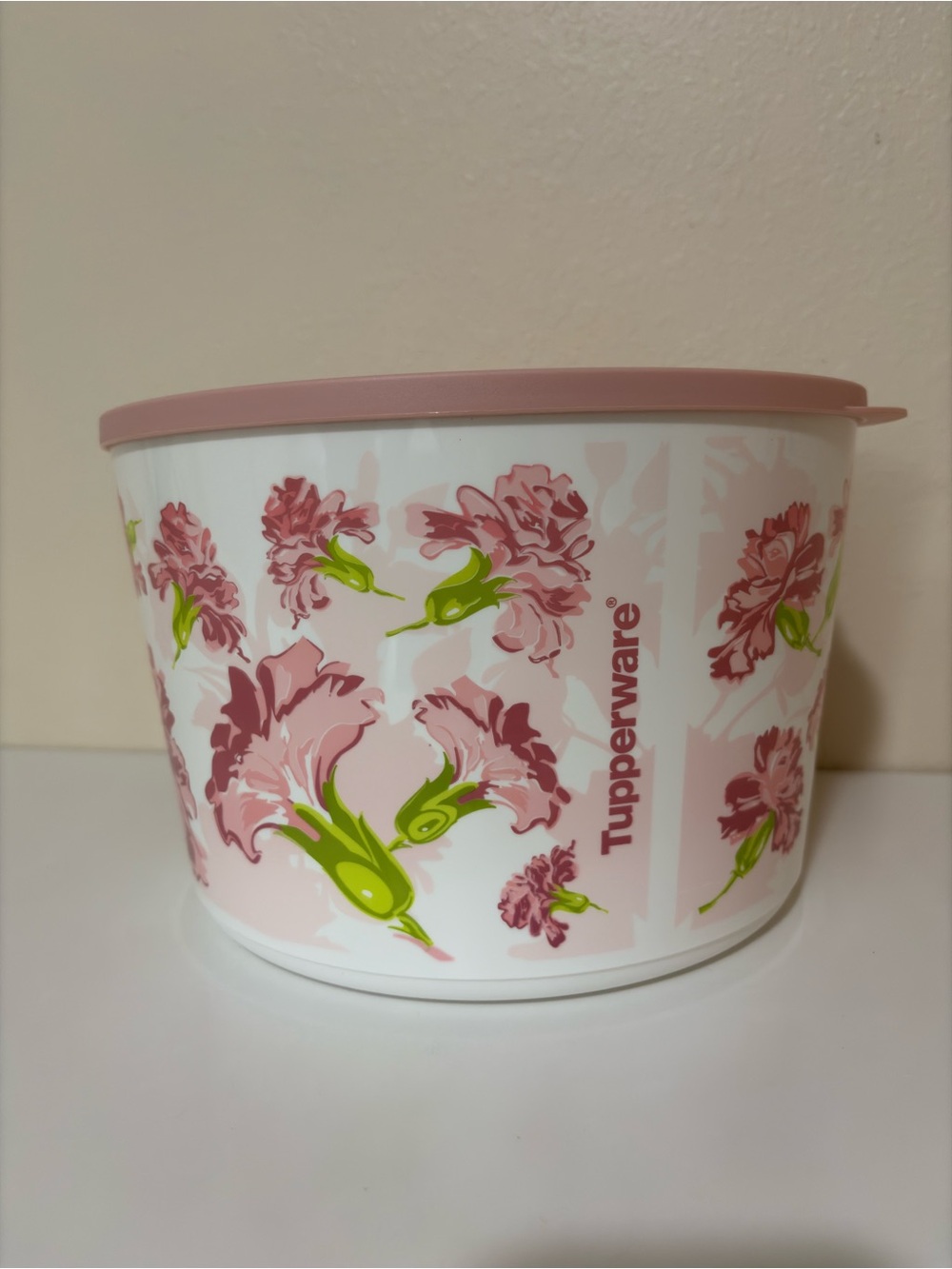 TUPPERWARE SERVING BOWL 6.6L. 28 CUP PINK CARNATION FLOWERS - Picture 14 of 14